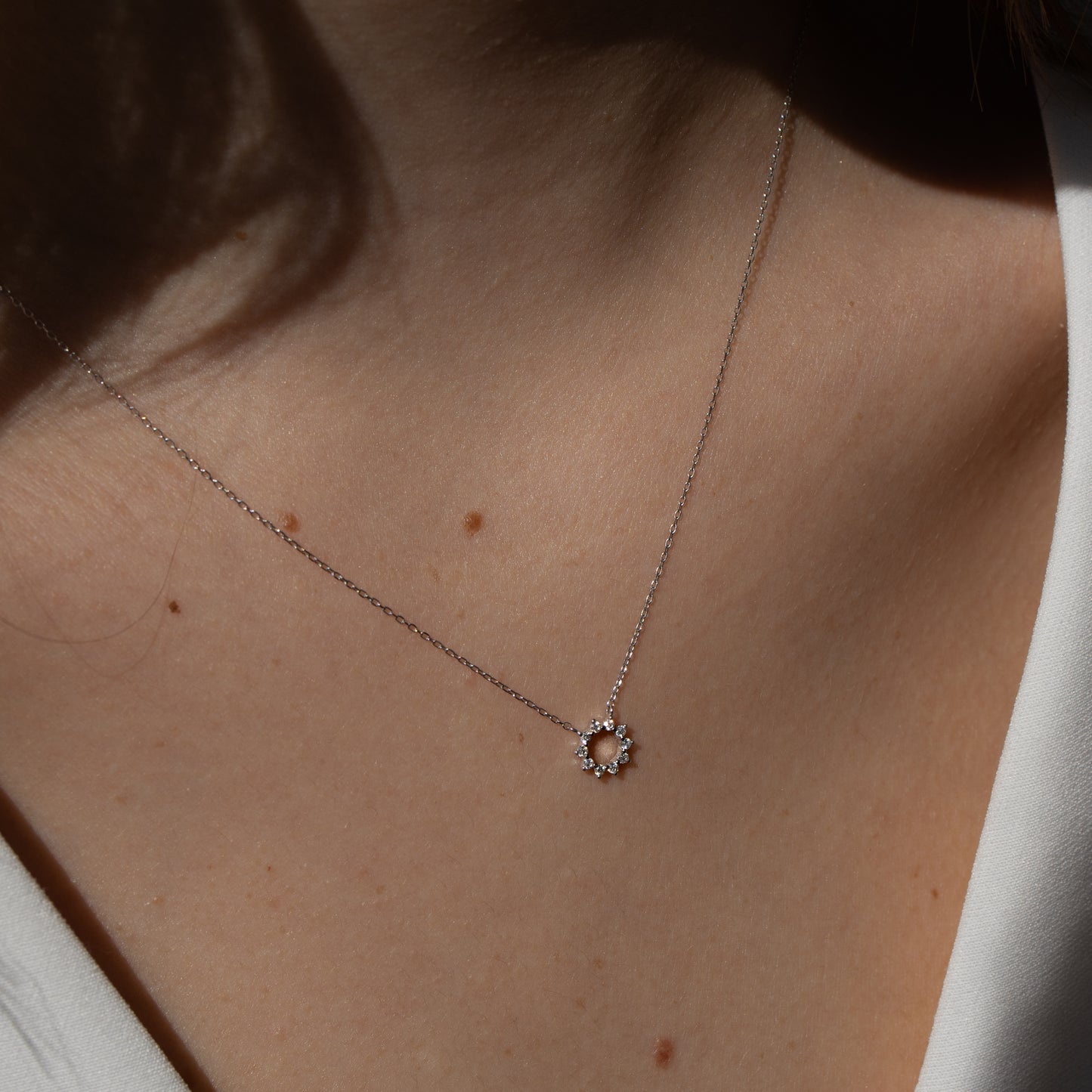 Round Diamond Gold Necklace