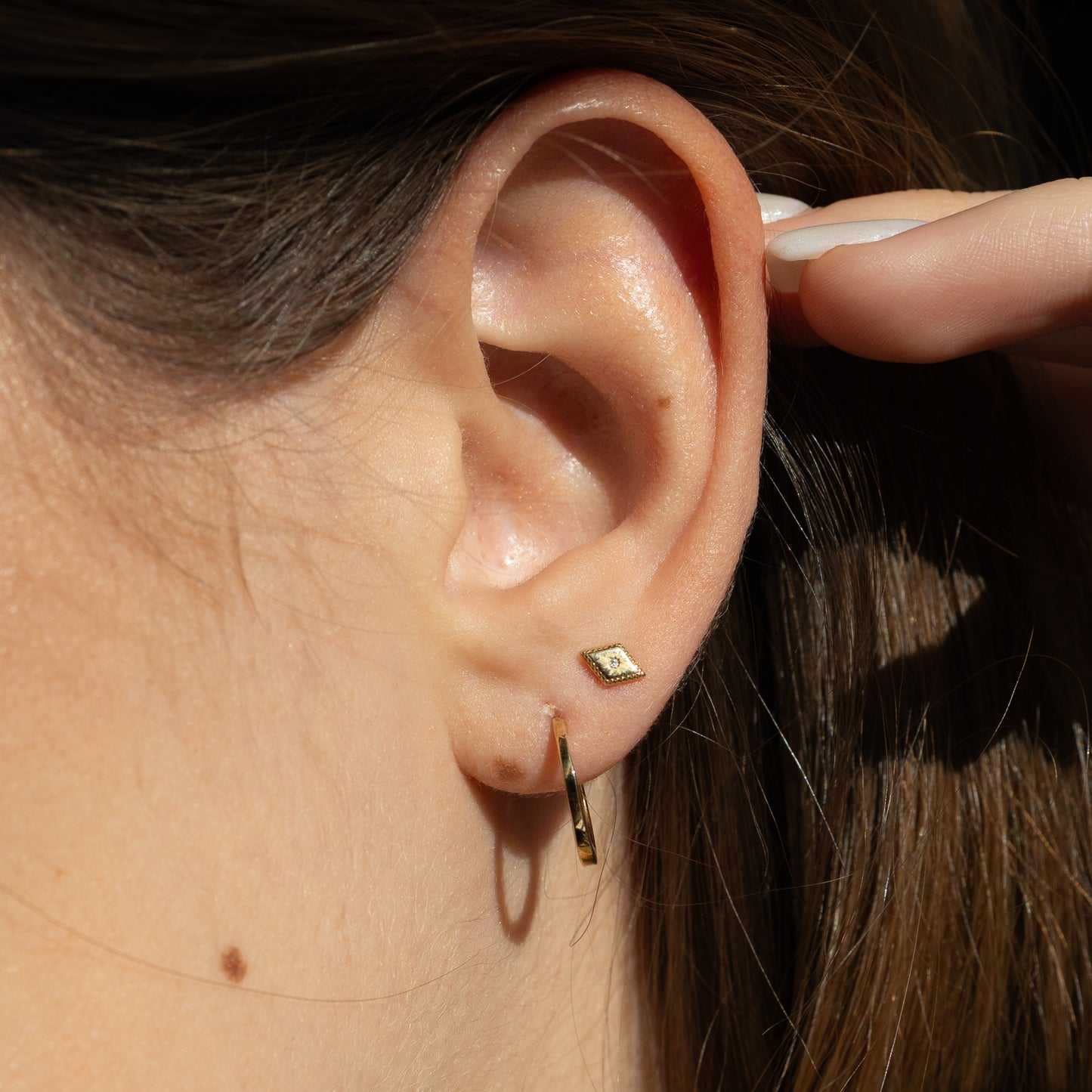 Single Gold Frame Diamond Stud